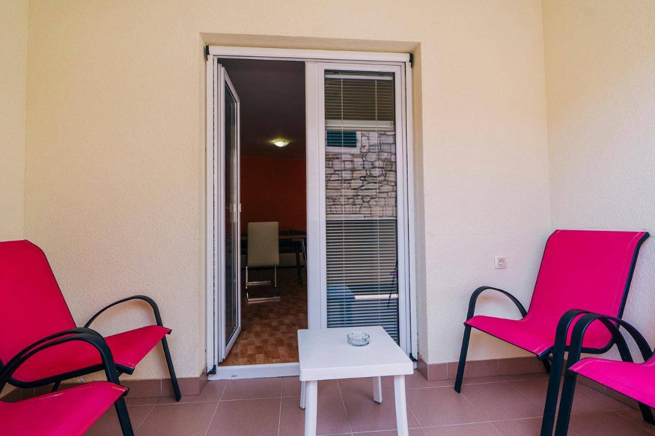 Apartments Luxur Center Baška Voda Exterior foto