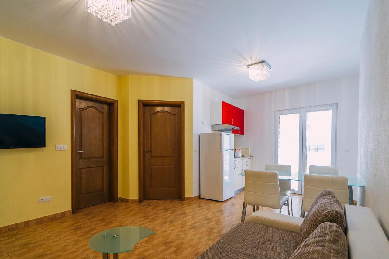 Apartments Luxur Center Baška Voda Exterior foto