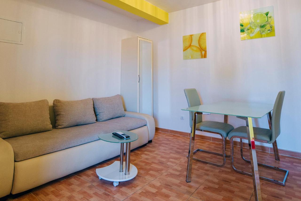 Apartments Luxur Center Baška Voda Exterior foto
